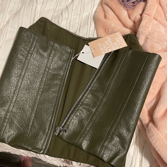 Dark green tiger mist top - Picture 2 of 4